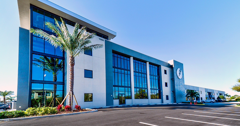 11600_6339_40_41_Realistic